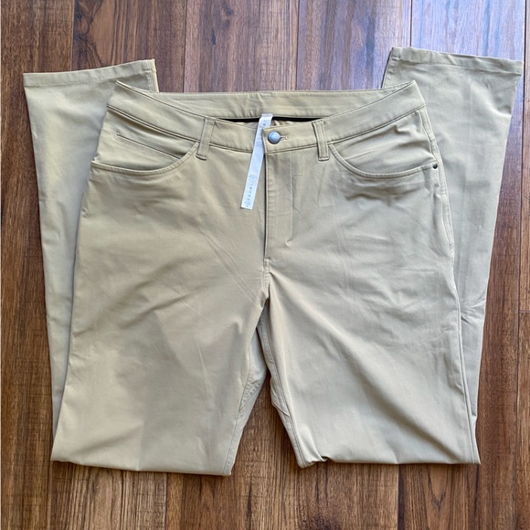 Men’s Lululemon ABC Pants - Picture 2 of 3